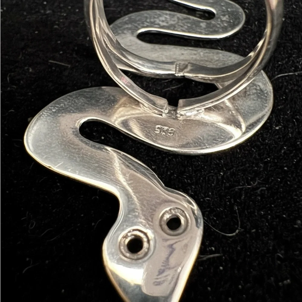 Sterling Silver Snake Reptile ring bold,‎ and beautiful